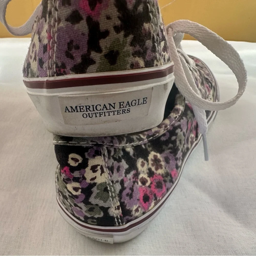 American Eagle Outfitters vibrant floral
